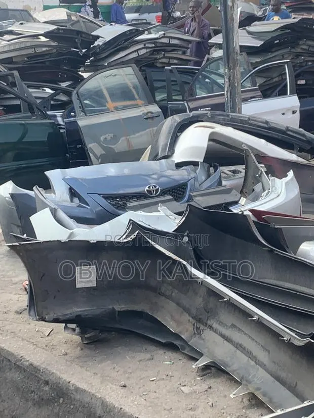 Toyota Car Bumper · Photo 1