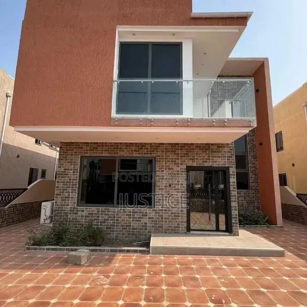 3bdrm House in A&C Mall East Legon for rent · Photo 1