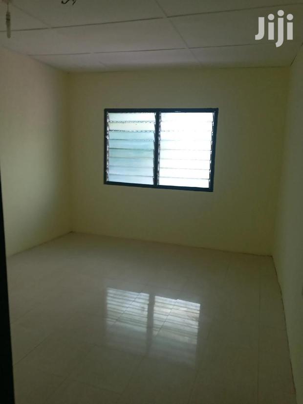 Extreme Chamber and Hall S/C Dansoman · Photo 3