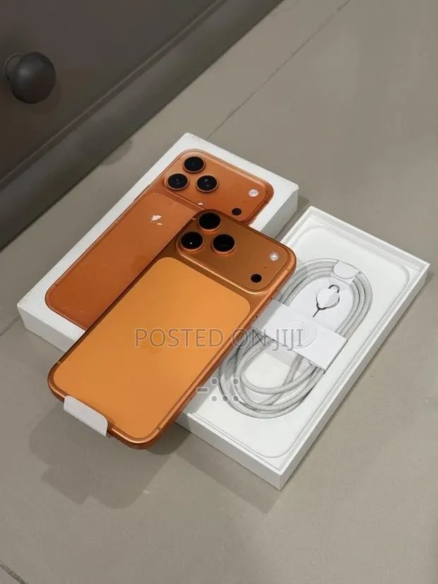 Apple iPhone 17 Pro Max 512 GB Orange · Photo 1