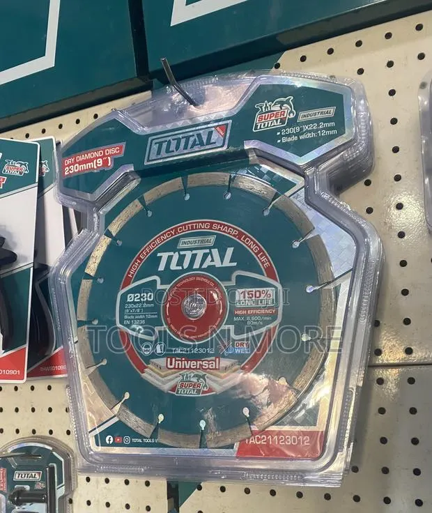 Total Diamond Cutting Disc (Universal) 9” · Photo 1