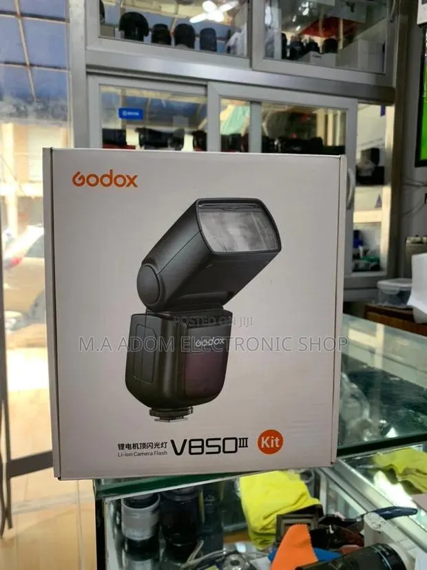 Sleek Design Godox V850iii Camera Flash Light. · Photo 1
