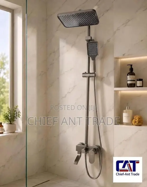 3 Flow Hot and Cold Shower Mixer 801g Grey · Photo 1