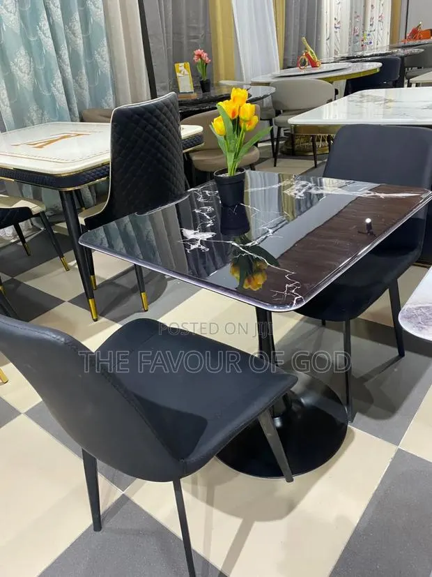 Exquisite 2seater Dinning · Photo 1