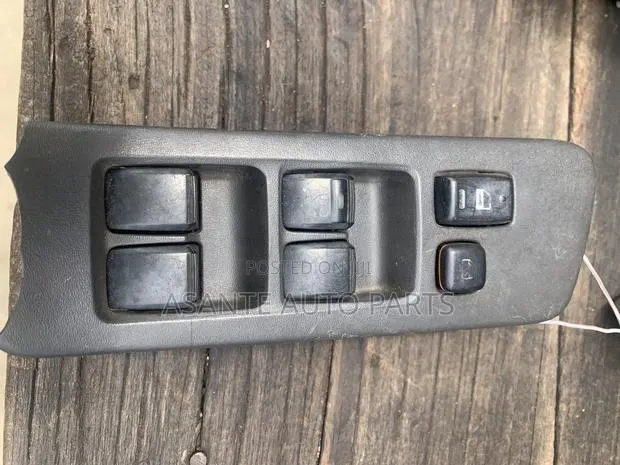 Toyota Highlander 2008 Door Switch · Photo 1