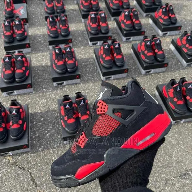 Nike Jordan 4 · Photo 1