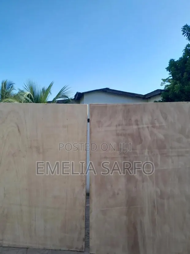 Backdrop Board 6ft by 4 Ft for Rental · Photo 1