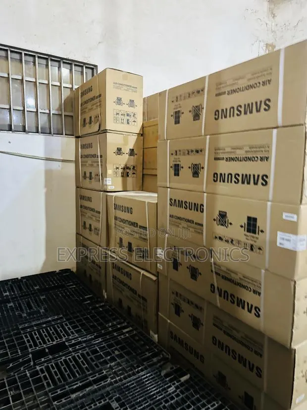 High Quality Sleek White Air Conditioner Samsung 1.5hp · Photo 1