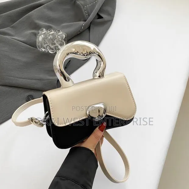 Personality Fashionable Hangbags · Photo 1