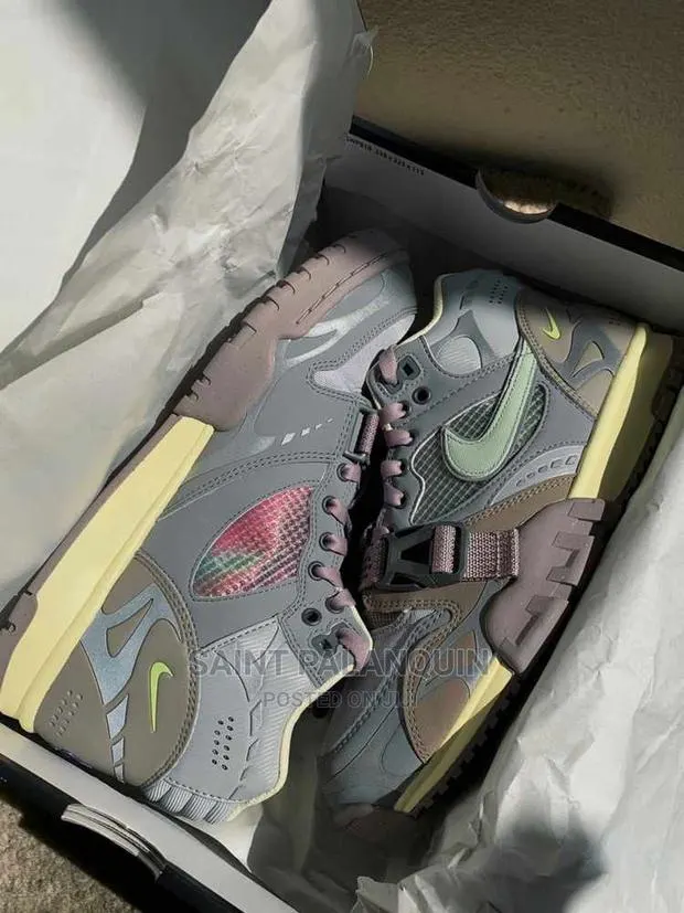 Nike Sneaker · Photo 1