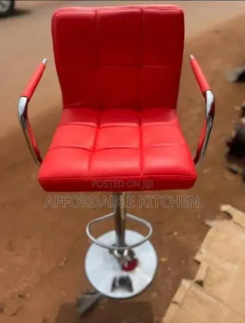Swivel Stool Red Bar · Photo 1