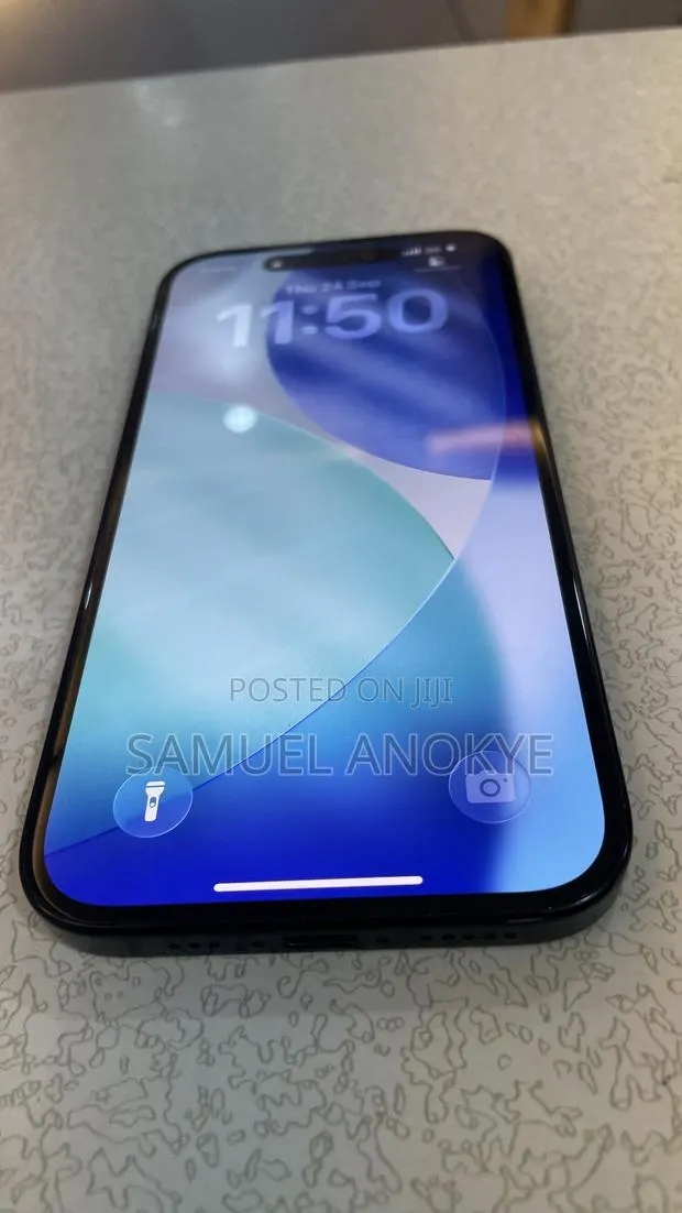 Apple iPhone 15 256 GB Black · Photo 1