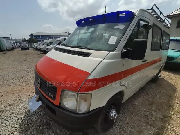 Volkswagen LT 2006 White · Photo 1