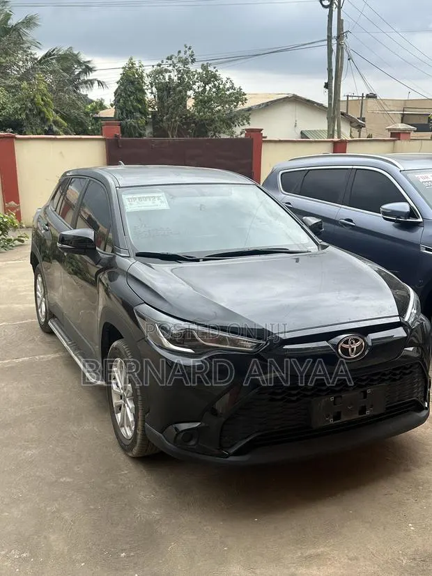 Toyota Frontlander 2.0 Petrol FWD 2024 Black · Photo 1