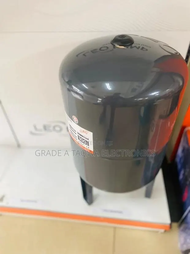 Constant Water Pressure,Leo 100-L Pressure Tank · Photo 1
