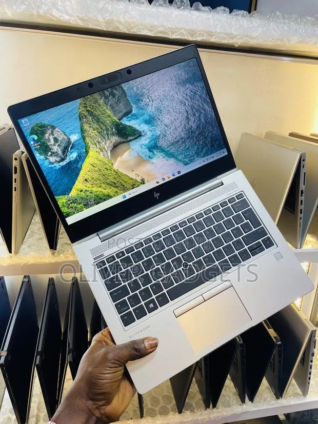 Laptop HP EliteBook 830 G6 8GB Intel Core i5 SSD 256GB · Photo 1
