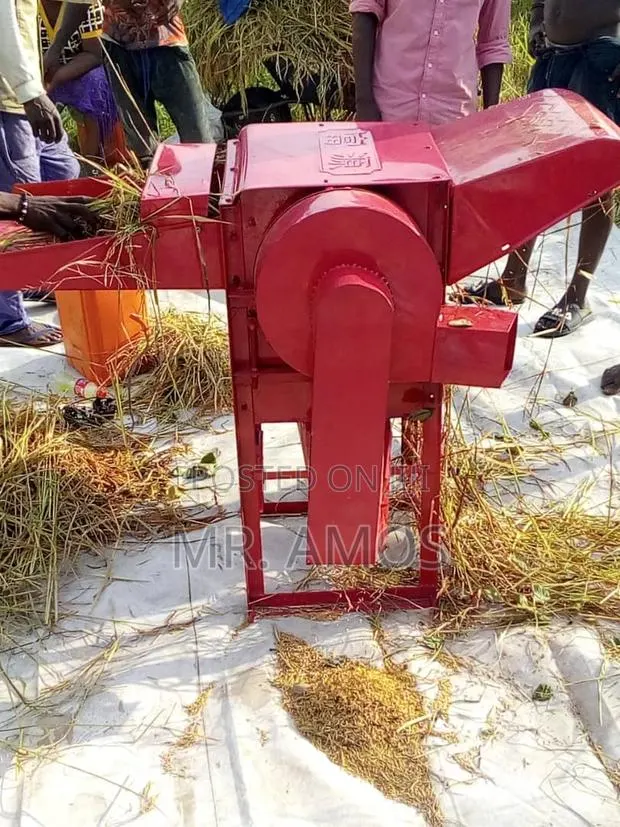 Gasoline Multi-Crop Thresher and Chaff Cutter · Photo 2