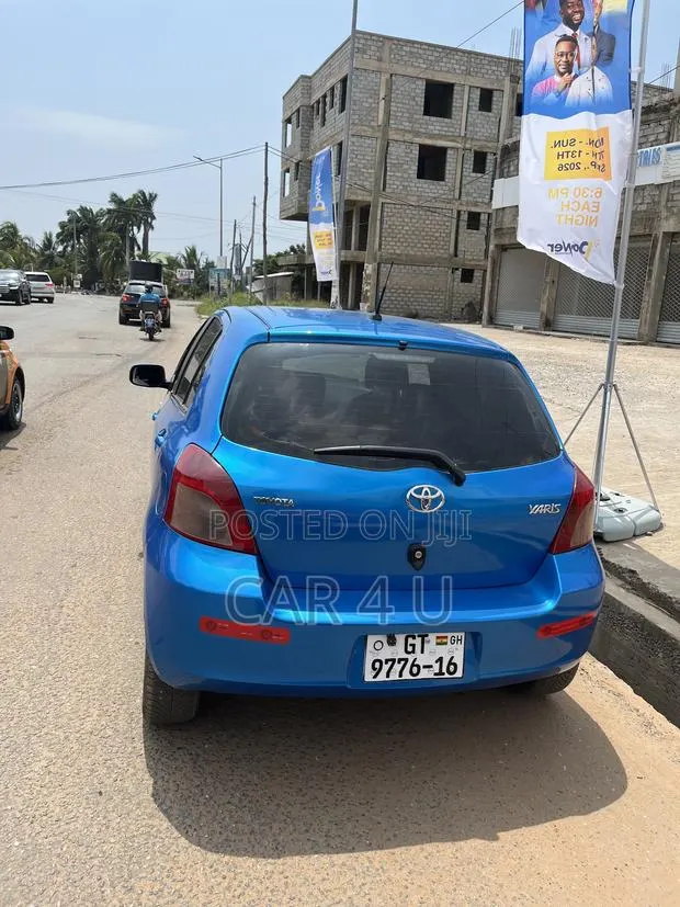 Toyota Yaris 2010 Blue · Photo 1
