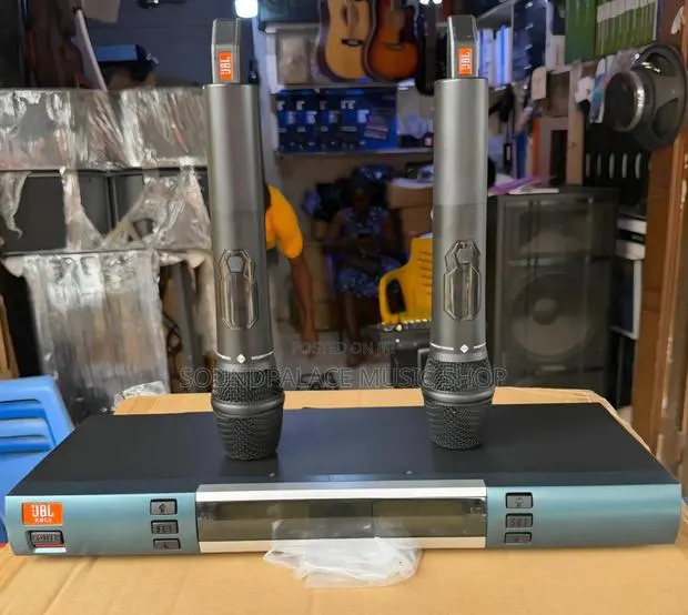 JBL KMC8 2in1 Wireless Microphone · Photo 1