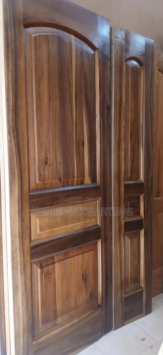 Wooden Doors · Photo 1