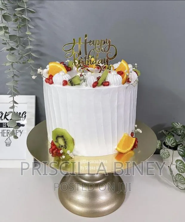 8 Inch Whipped Cream Fruit Cake · Photo 1