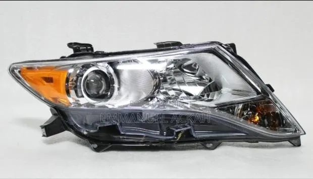 Toyota Venza 2009 to 2016 Headlight · Photo 1