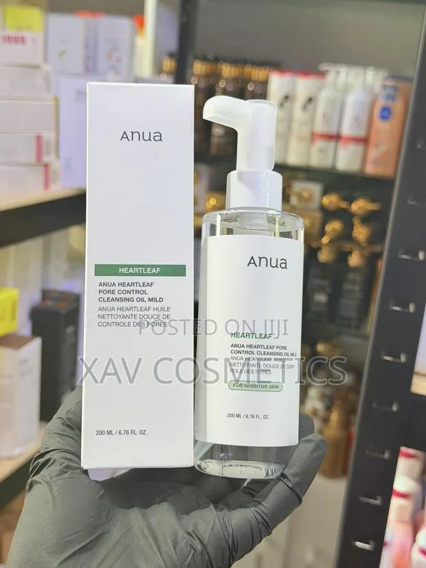 Anua Heartleaf Pores Control Cleansing Oil · Photo 1