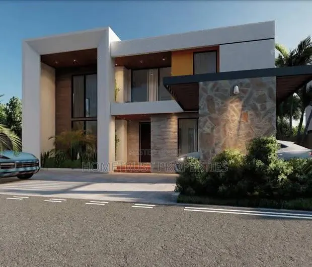 4bdrm Duplex in Sakumono for sale · Photo 1