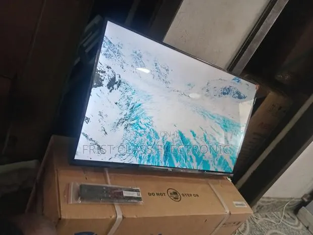 TCL Smart Tv Glow That Makes Documentaries Stunning · Photo 1