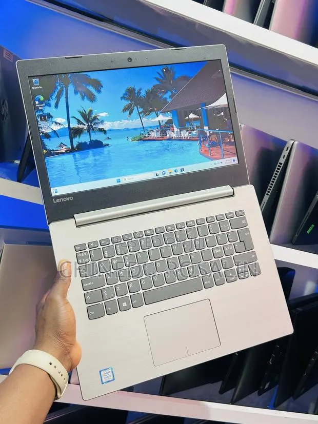 Laptop Lenovo IdeaPad 320 8GB Intel Core i3 SSD 128GB · Photo 1