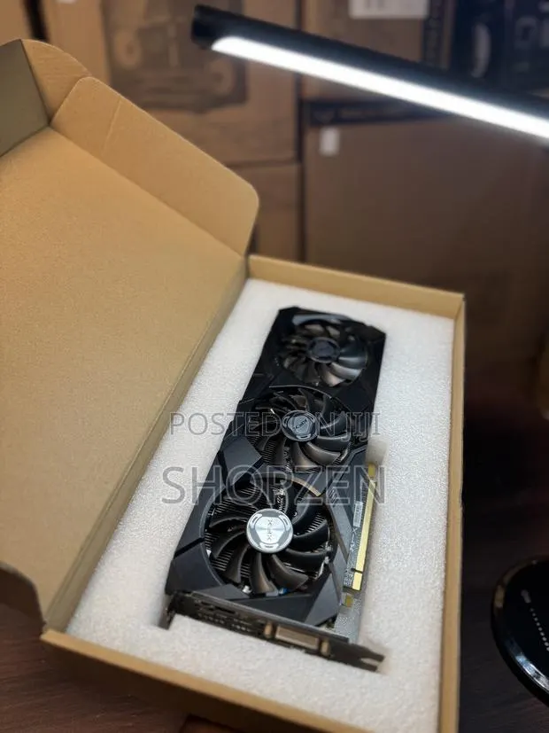 XFX Triple Fan RX590 · Photo 1