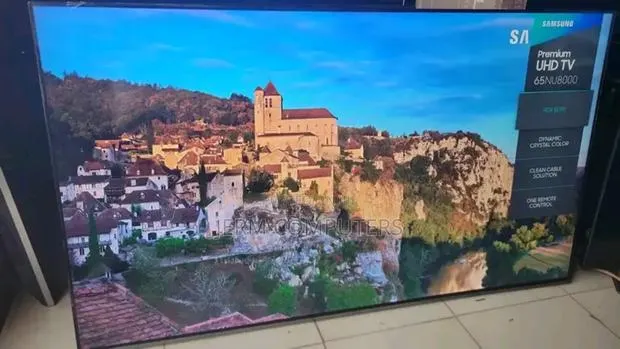 Samsung 65inches Smart TV · Photo 1