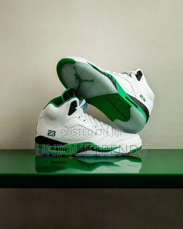 NIKE Air Jordan 5 Retro, Lucky Green Sneakers · Photo 1