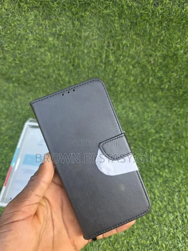 iPhone 16/17/18 Pro Max Leather Flip Case · Photo 1