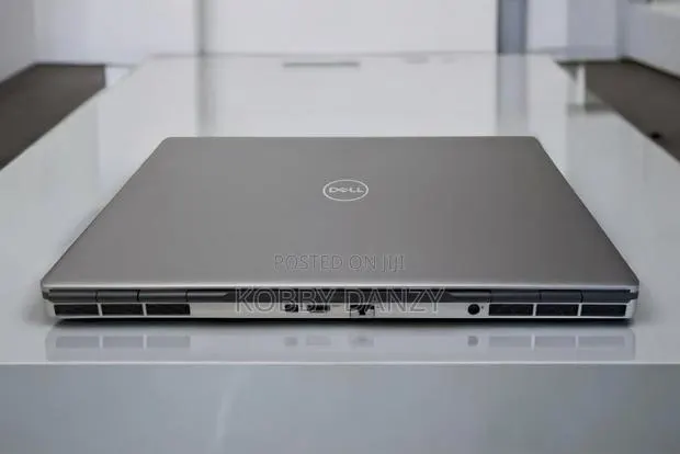 Laptop Dell Precision 7750 16GB Intel Core i7 SSD 256GB · Photo 1