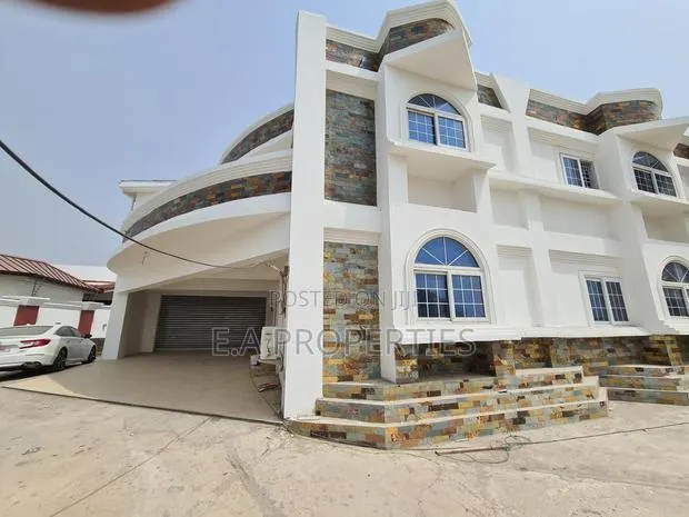 7bdrm House in Ea Properties, Community 25 for sale · Photo 1