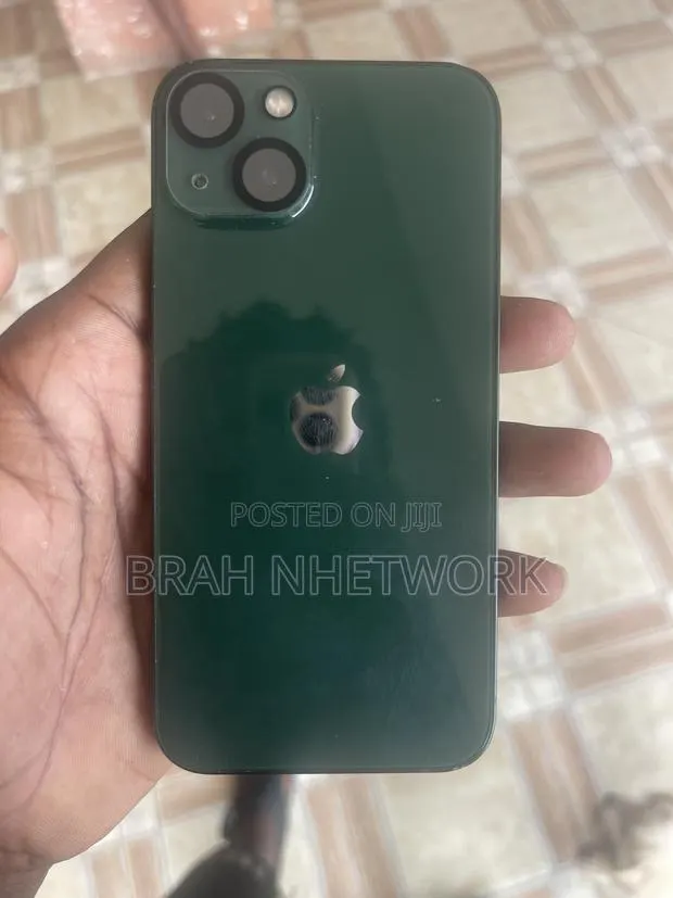 Apple iPhone 13 128 GB Green · Photo 1