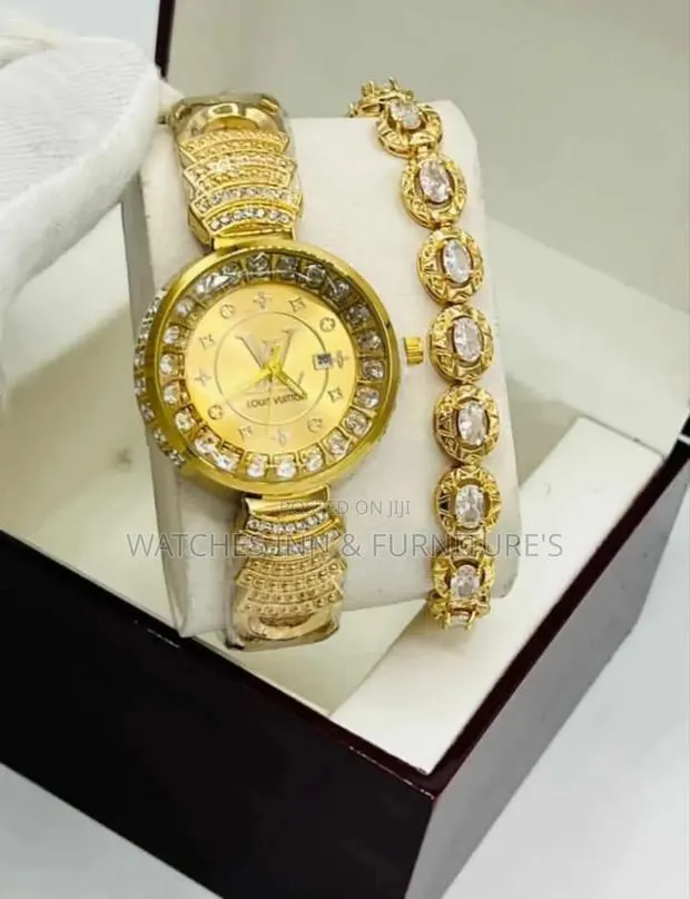 Louis Vuitton Ladies Watch With Bracelet ( Anti Fade ) · Photo 1