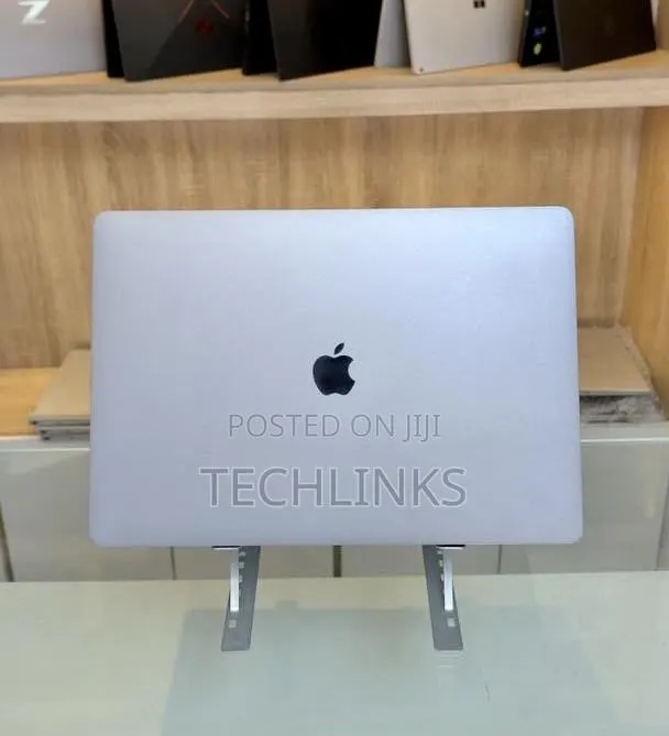 Laptop Apple MacBook Pro 2019 16GB Intel Core i9 SSD 512GB · Photo 1
