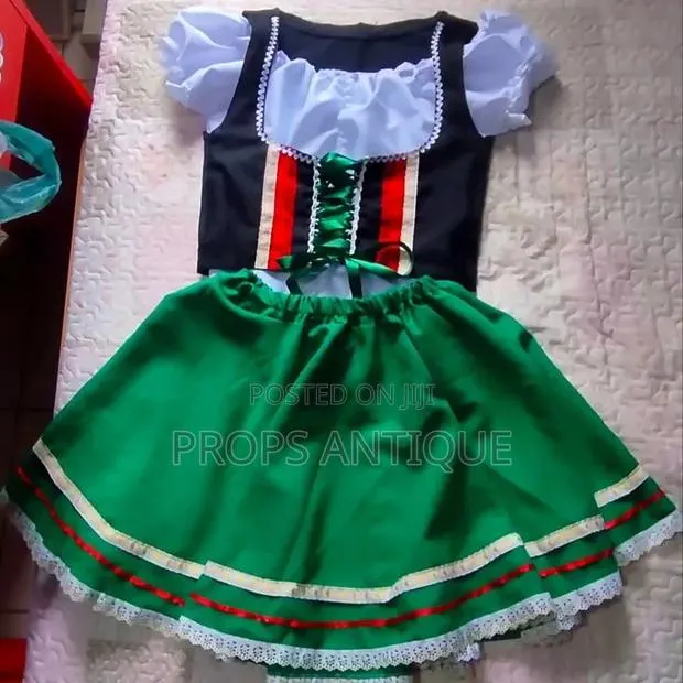 Italian Costume · Photo 2