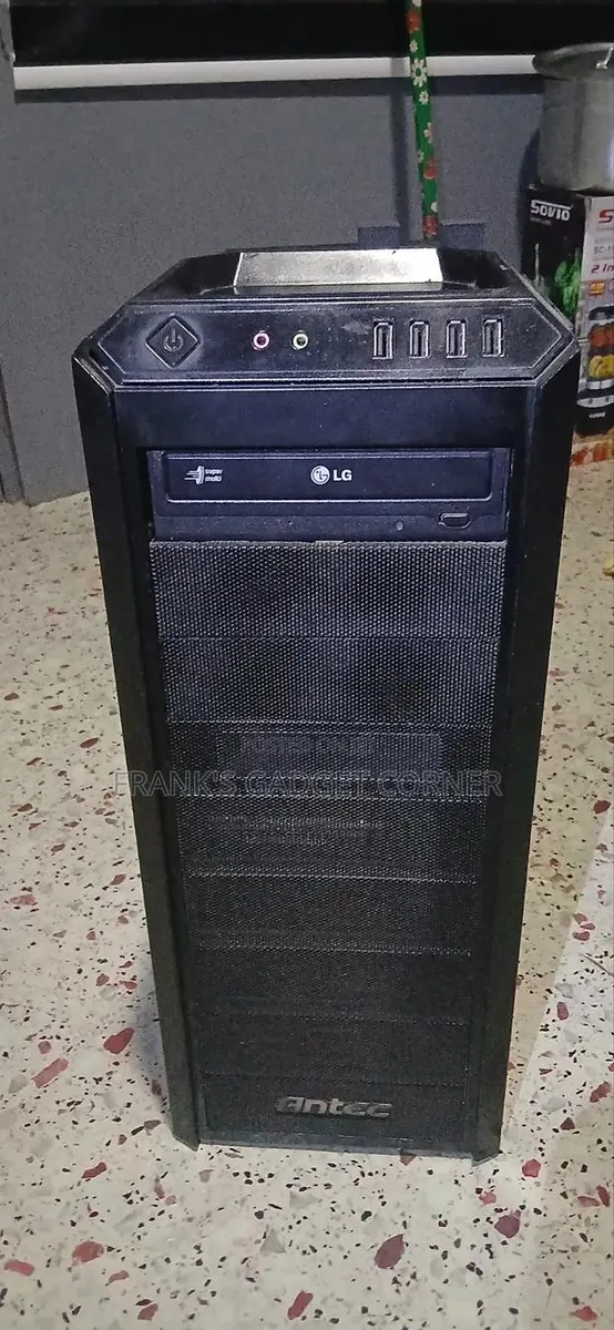 Desktop Computer Asus 8GB Intel Core i7 HDD+SSD 500GB · Photo 1