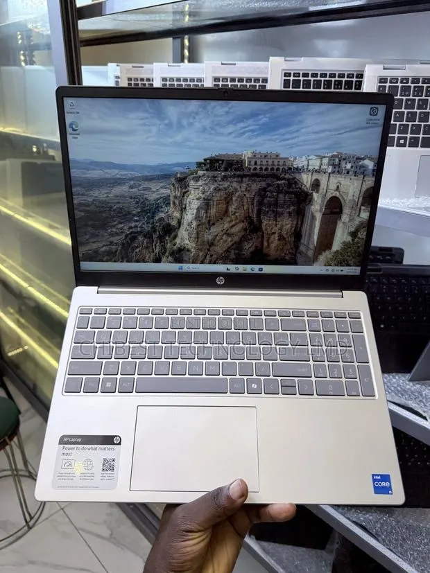 Laptop HP 15 8GB Intel Core i5 SSD 512GB · Photo 1