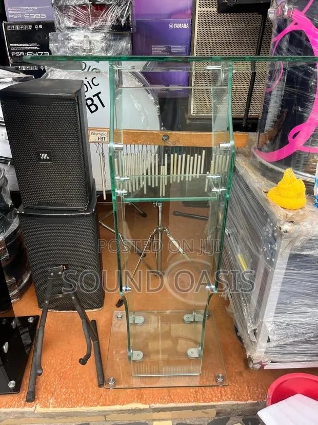 Glass Pulpit Sleek Design · Photo 1