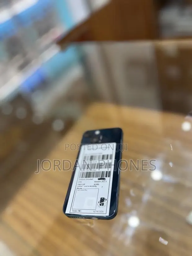 Apple iPhone 13 Mini 128 GB Green · Photo 1