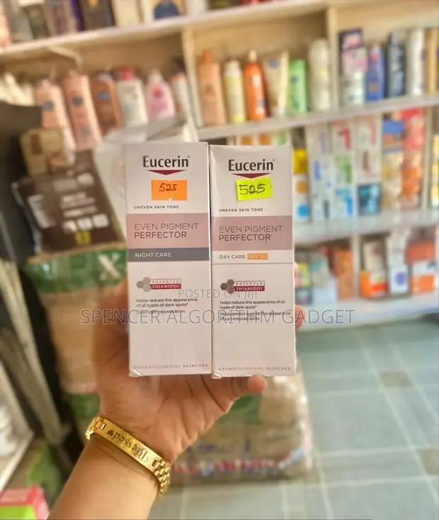 Eucerin Even Pigment Perfector Night Care Cream/Day Care Cream SPF 30 · Photo 2