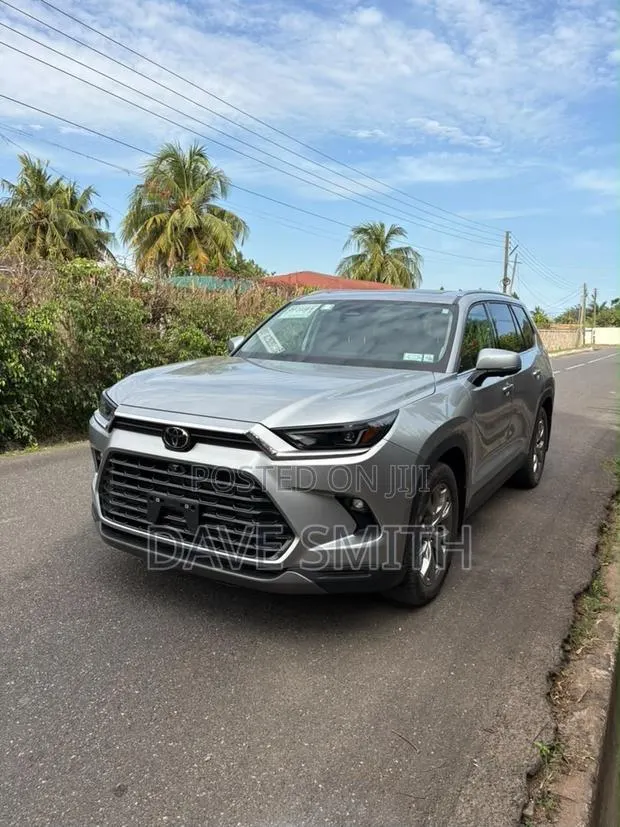 Toyota Highlander Limited AWD 2024 Silver · Photo 1