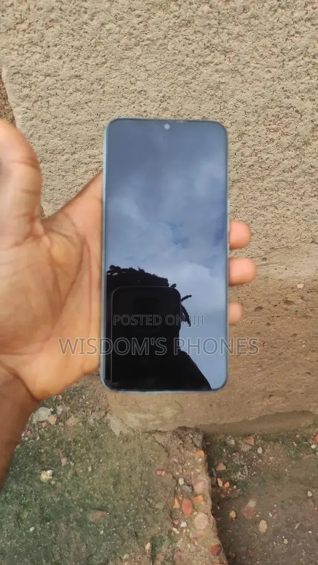 Tecno Spark 7 32 GB Blue · Photo 1
