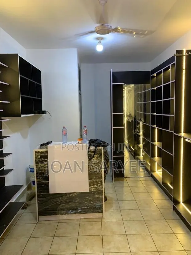 Boutique Furnitures · Photo 1