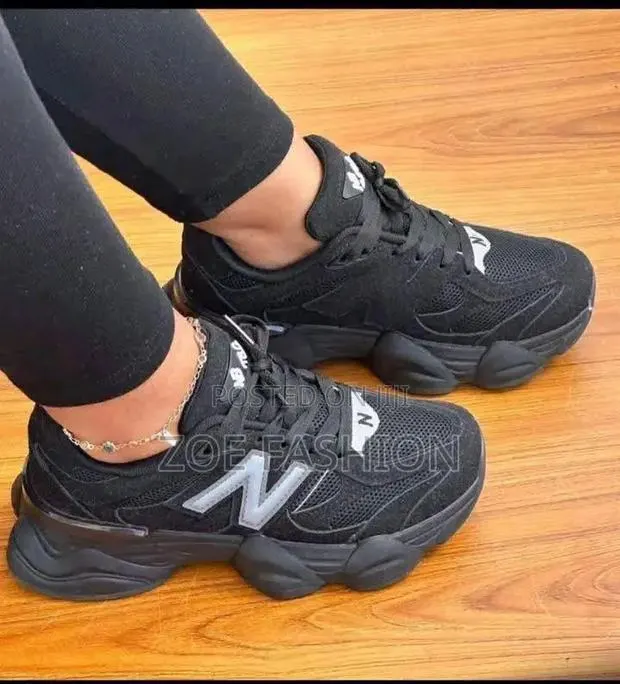 Women Nike Sneakers(Fashion) · Photo 1
