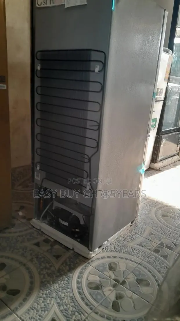 A Very Fast 165L Flamino Refrigerator · Photo 1